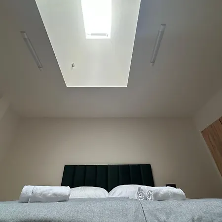 Loky Апартаменты *